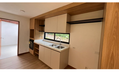 Alquiler de casa campestre 4 habitaciones en Llanogrande Rionegro