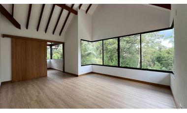Alquiler de casa campestre 4 habitaciones en Llanogrande Rionegro