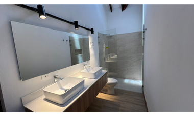 Alquiler de casa campestre 4 habitaciones en Llanogrande Rionegro