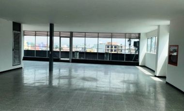 Arriendo espectacular edificio Chapinero