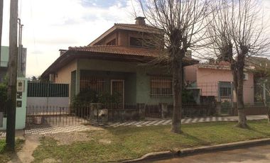 Chalet con Salida a 2 calles