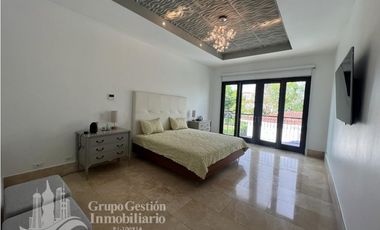 CASA EN SANTA MARIA CON PISCINA  1450M2 5 RECAMARAS MLD