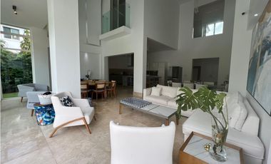 CASA EN SANTA MARIA CON PISCINA  1450M2 5 RECAMARAS MLD