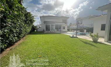 CASA EN SANTA MARIA CON PISCINA  1450M2 5 RECAMARAS MLD