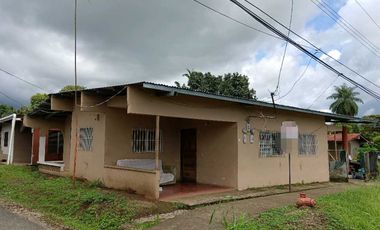 VENDO CASA EN BUGABA CHIRIQUI BARRIO CRUCIGRAMA