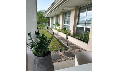 SEA CONFIABLE VENDE PH THE RESERVE PLANTA BAJA CON PATIO