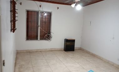 VENDO CASA 3 DORMITORIOS EN SANTA ROSA