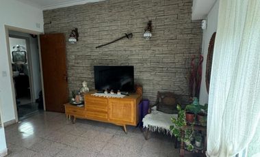 PH 3 AMBIENTES CON PATIO, TERRAZA Y QUINCHO