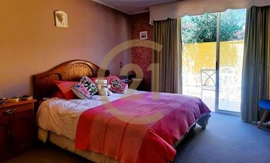 Se vende casa con piscina El Olmo, Peñalolén