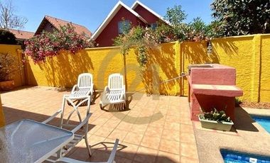 Se vende casa con piscina El Olmo, Peñalolén