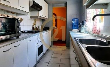 Se vende casa con piscina El Olmo, Peñalolén
