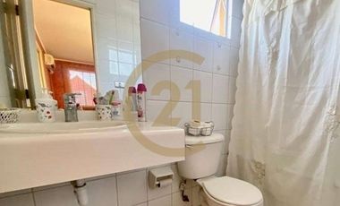 Se vende casa con piscina El Olmo, Peñalolén