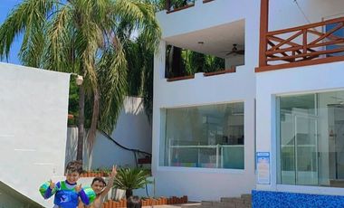 HERMOSA QUINTA ATRAS DE LA BOCA CON JUEGOS INFANTILES