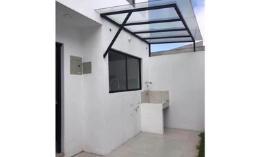 Venta o Renta de Casa Amueblada, Cuenca, Ricaurte 122m²