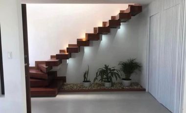 Venta o Renta de Casa Amueblada, Cuenca, Ricaurte 122m²