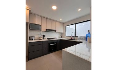 Venta o Renta de Casa Amueblada, Cuenca, Ricaurte 122m²