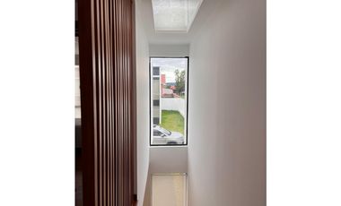 Venta o Renta de Casa Amueblada, Cuenca, Ricaurte 122m²