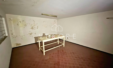 EDIFICIO EN VENTA EN MEZQUITAN, GUADALAJARA