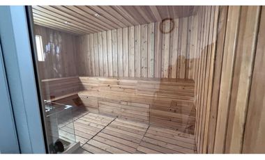 Vendo linda casa esquinera en  milla de oro.