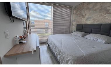 Vendo linda casa esquinera en  milla de oro.