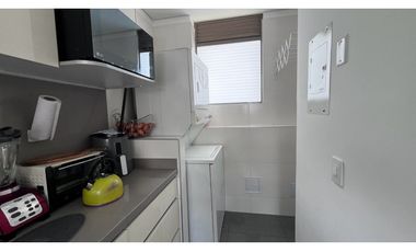 Vendo linda casa esquinera en  milla de oro.