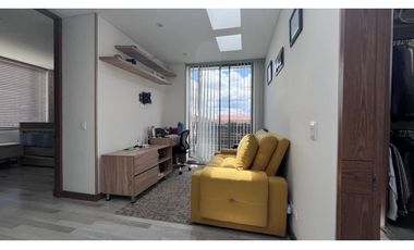 Vendo linda casa esquinera en  milla de oro.