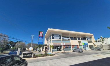 Local comercial en renta en planta baja, en Plaza Manere Conkal