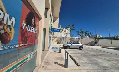 Local comercial en renta en planta baja, en Plaza Manere Conkal