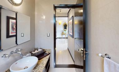 Golf  and USA Social Style Living?  Los Encinos Inigualable Casa Venta