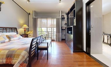 Golf  and USA Social Style Living?  Los Encinos Inigualable Casa Venta