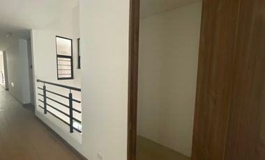 Venta Apartamento en Senior Suites Guaymaral