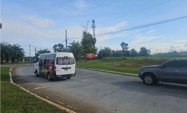 Lote comercial en venta  de 10479mt2 -La Chorrera (DR)