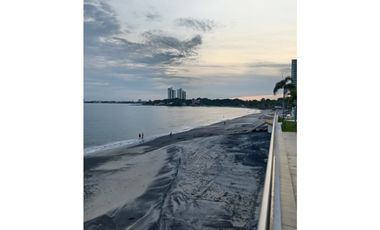 SE ALQUILA APARTAMENTO FRENTE AL MAR PH OCEAN WAVES GORGONA