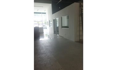 Se Alquila Local en Bella Vista $ 2.000