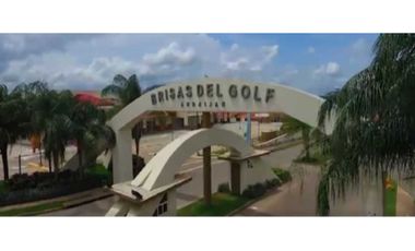 VENDO CASA EN ARRAIJAN  BRISAS DEL GOLF 3R