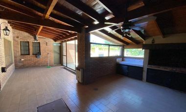 Casa en venta en Lujan Centro