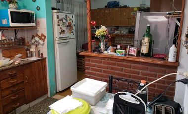 Casa para 2 Familias en venta en Isidro Casanova