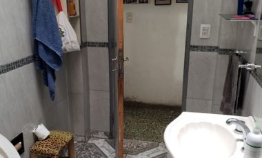 Casa para 2 Familias en venta en Isidro Casanova