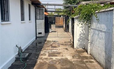 Casa en Venta en Arturo Gordon 3721, Macul