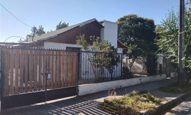Casa en Venta en Arturo Gordon 3721, Macul
