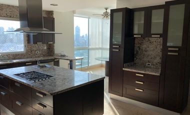 Se vende o alquila  apt en Coco del Mar Puntarenas