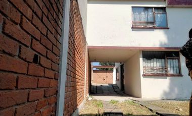 CASA SOBRE ACUEDUCTO