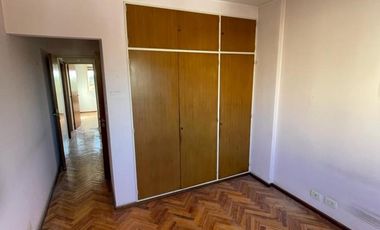 Departamento de tres ambientes a la venta en San Miguel