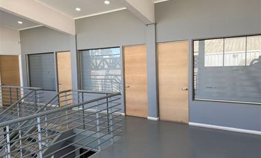 Oficina en Arriendo en Jaime Repullo