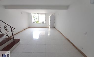 Casa en Arriendo Ubicado en Envigado Codigo 4503
