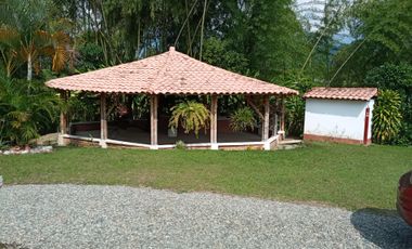 VENTA CASA CAMPESTRE VIA A BARCELONA - QUINDIO