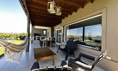 Casa de 4 dormitorios en alquiler de verano en San Rafael, Villa Nueva