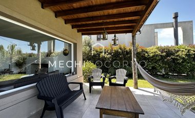 Casa de 4 dormitorios en alquiler de verano en San Rafael, Villa Nueva
