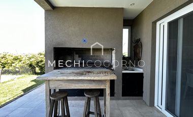 Casa de 4 dormitorios en alquiler de verano en San Rafael, Villa Nueva