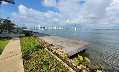Apartamento bocagrande sobre la bahia